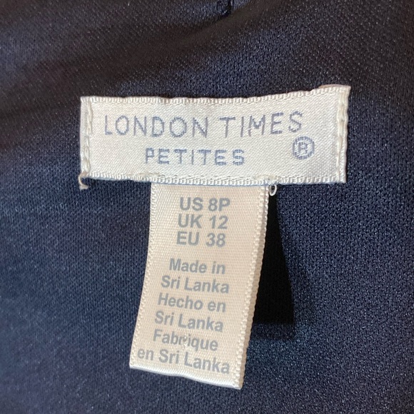 London Time Navy Floral Midi Dress Sz 8P cap sleeve v-neck flowing knee length - Picture 7 of 8